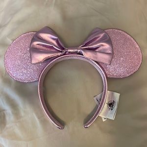 Minnie Mouse ears
